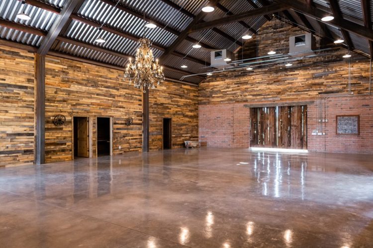 knotty-barn-1
